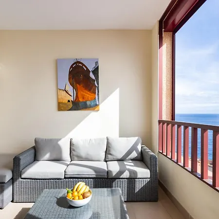 Home2book Comfy With Ocean Views Apartmán *